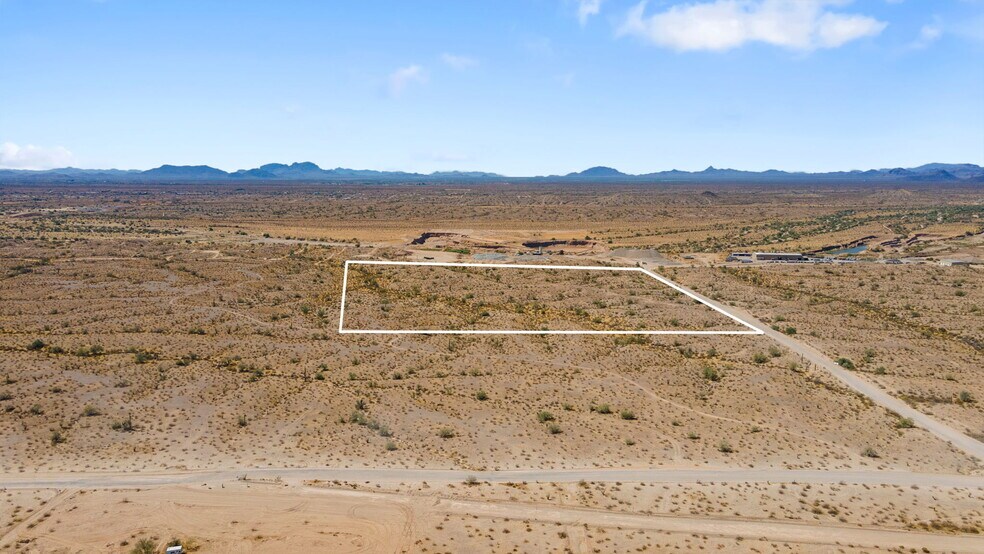 More Photos Of 31900 Camelback rd, Tonopah Land For Sale