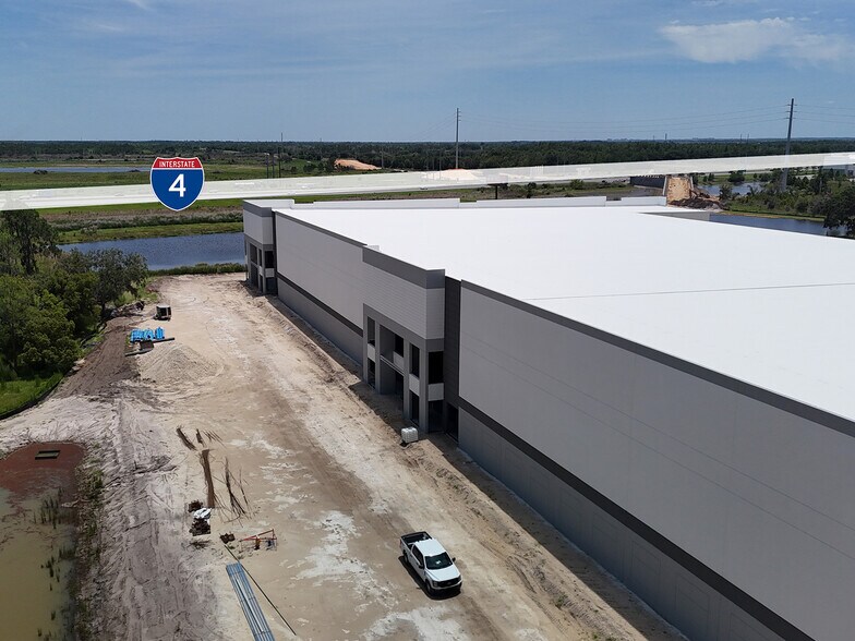 More Photos Of 8515 FL-33, Lakeland Distribution For Lease