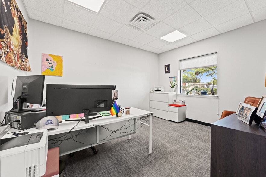 More Photos Of 2820 Spring Glen Rd, Jacksonville Office For Sale