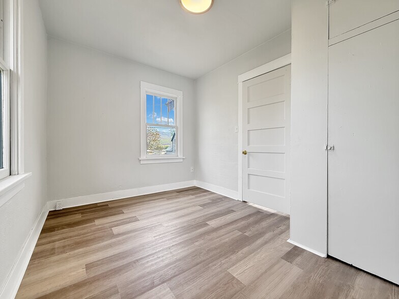More Photos Of 1818 7th Ave, Lewiston Apartments For Sale