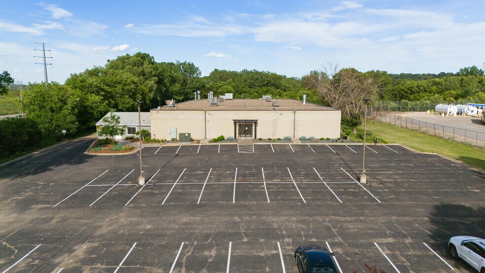More Photos Of 12401 Washburn Ave S, Burnsville Light Manufacturing For Sale