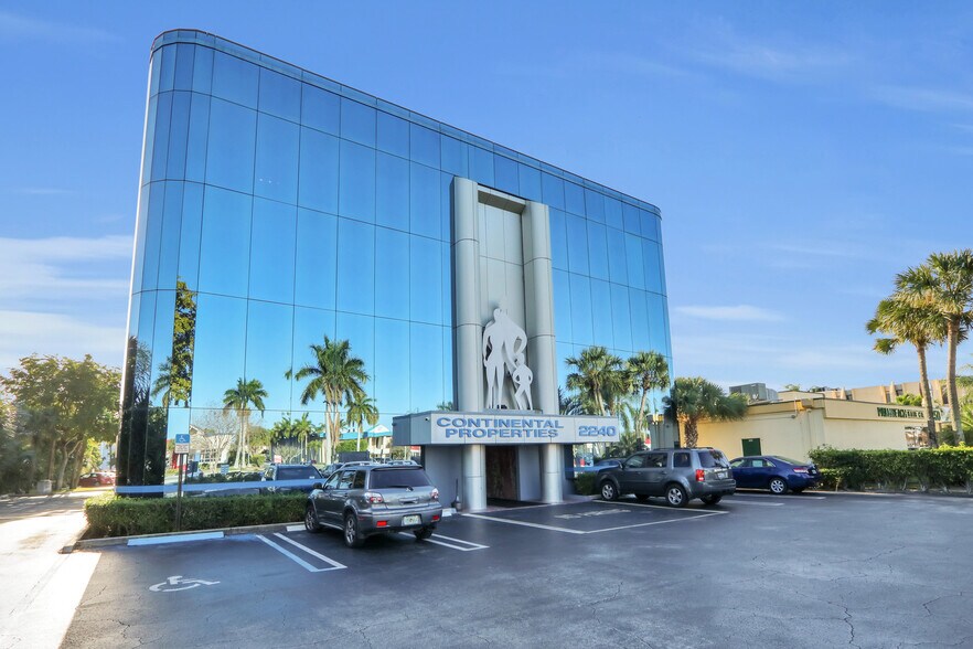 More Photos Of 2240 Palm Beach Lakes Blvd, West Palm Beach Office For Sale