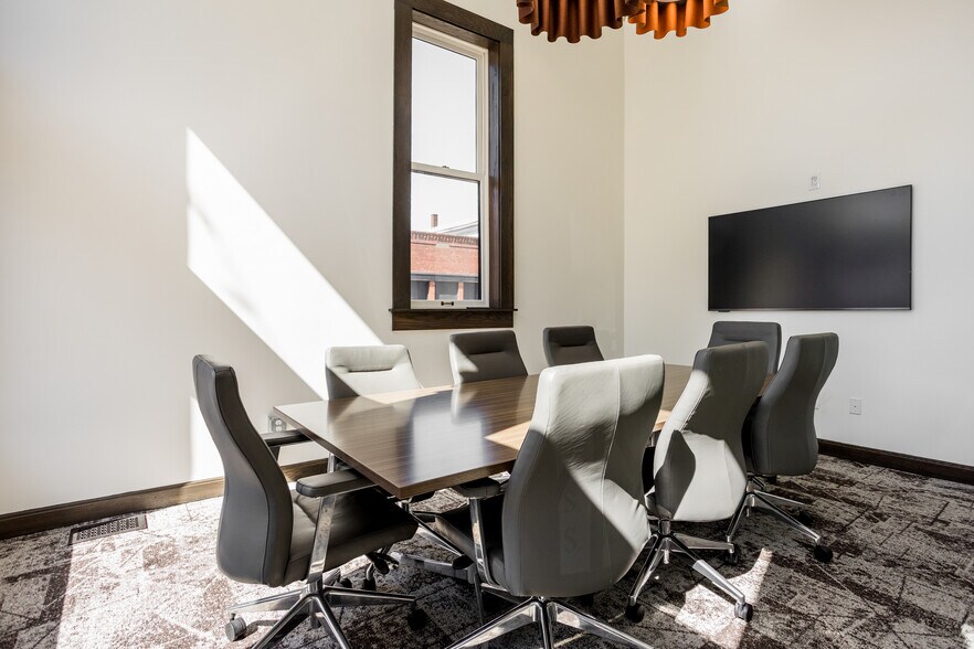 More Photos Of 1 S Washington St, Danville Office For Lease