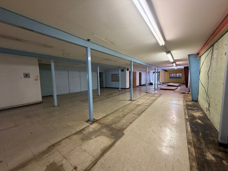 More Photos Of 4330 Westerville Rd, Columbus General Retail For Sale