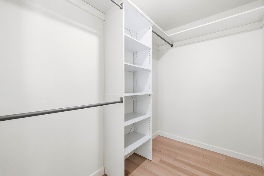 More Photos Of 22320 Itasca St, Chatsworth Apartments For Sale