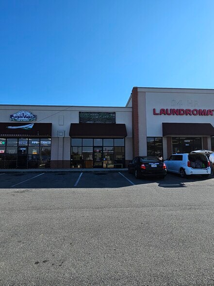 More Photos Of 11823 Memorial Pky, Huntsville Storefront Retail Office For Lease