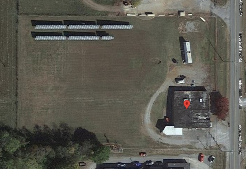 More Photos Of 132 Industrial Park Rd, Sweetwater Service For Lease
