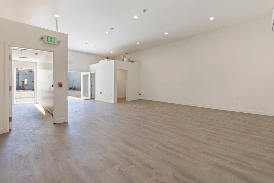 More Photos Of 1112 Howard St, San Francisco Warehouse For Lease