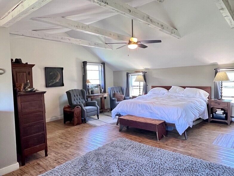 More Photos Of 3063 Bristol Rd, New Harbor Hospitality For Sale