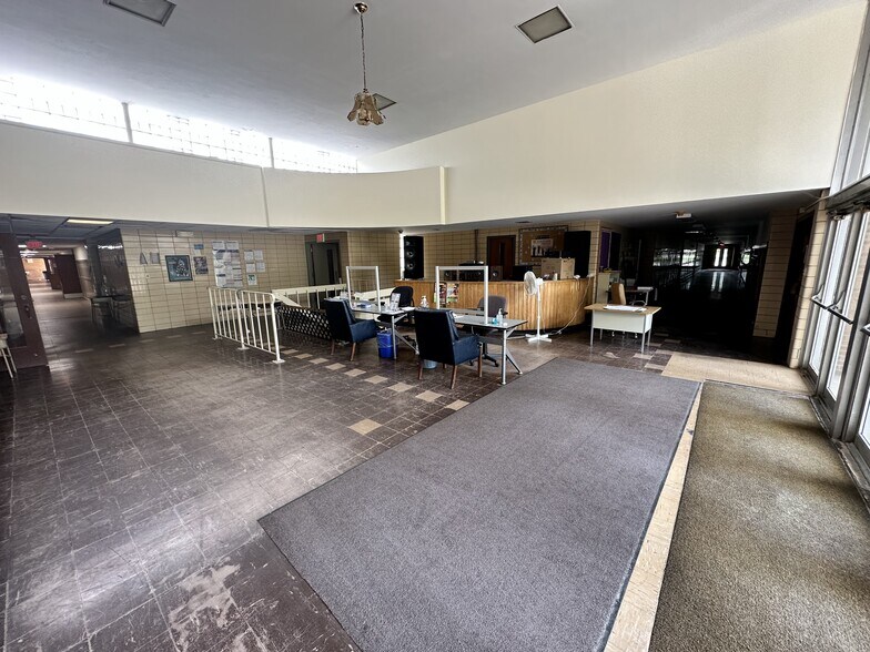 More Photos Of 78 Cherry St, Park Forest Religious Facility For Sale