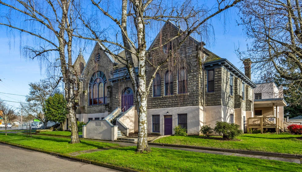 Primary Photo Of 820 Jefferson St NE, Salem Religious Facility For Sale