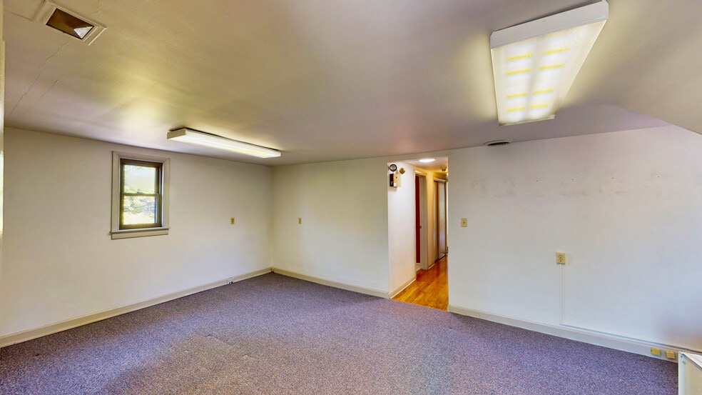 More Photos Of 849 N Ellsworth St, Naperville Office For Lease