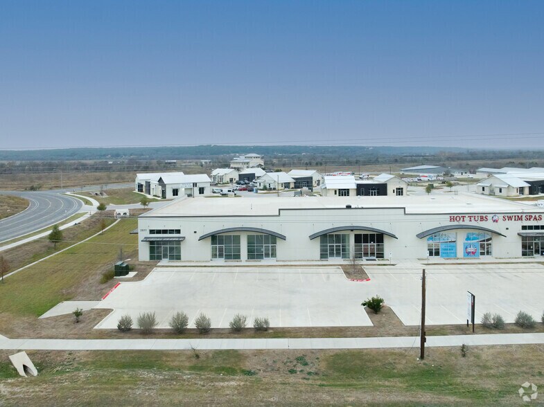 More Photos Of 2977 S IH 35, San Marcos Showroom For Lease