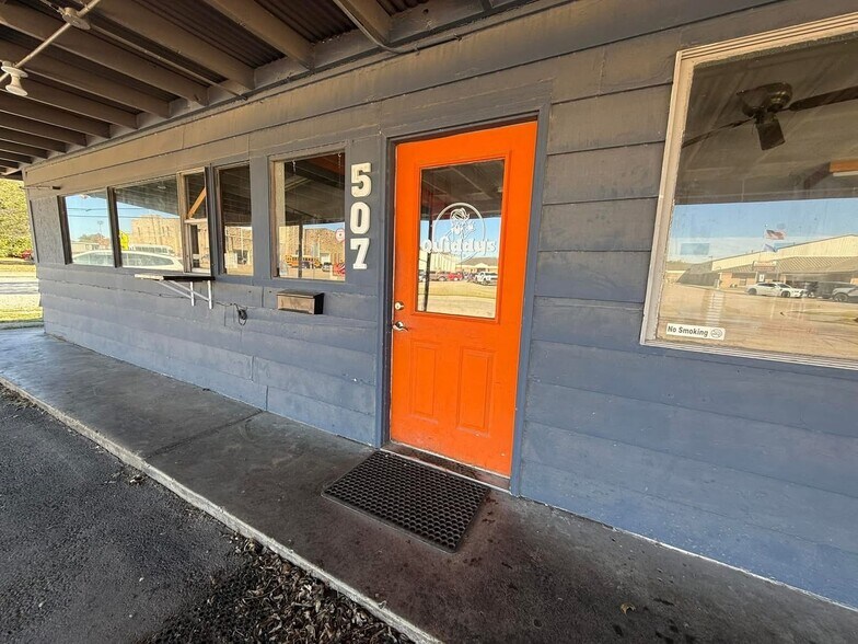 More Photos Of 507 E North Ave, Tonkawa Fast Food For Sale