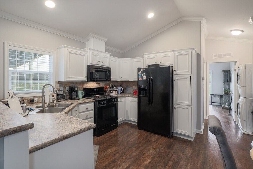 More Photos Of 2550 Bell Springs Rd, Dripping Springs Lodge Meeting Hall For Sale