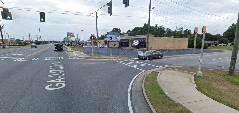 Primary Photo Of 2800 Watson Blvd, Centerville General Retail For Lease