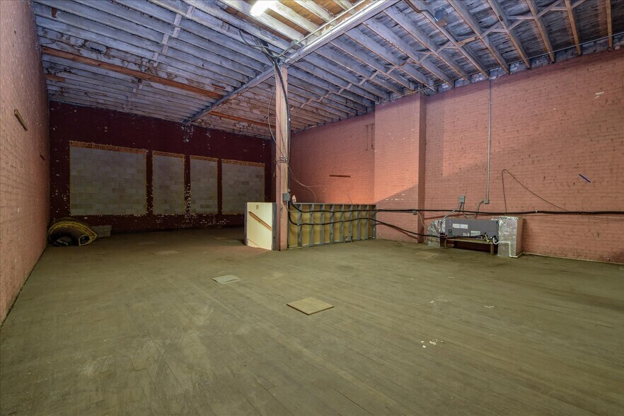 More Photos Of 22 Church Ave SW, Roanoke Storefront Retail Office For Sale