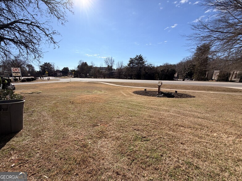 More Photos Of 1165 Cedar Shoals Dr, Athens Loft Creative Space For Lease