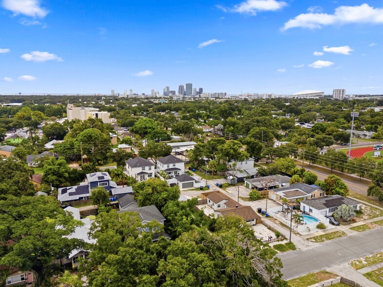 Primary Photo Of 927 Yale St N, Saint Petersburg Multifamily For Sale
