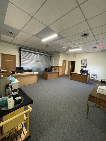 More Photos Of 1440 Waterville Monclova Rd, Waterville Office For Lease