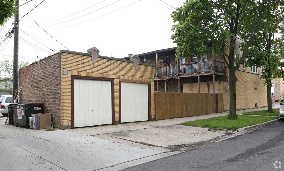 More Photos Of 4423 N Central Ave, Chicago Apartments For Sale