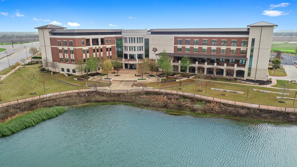 More Photos Of SE Corner Of I-35 & SE Inner Loop, Georgetown Land For Sale