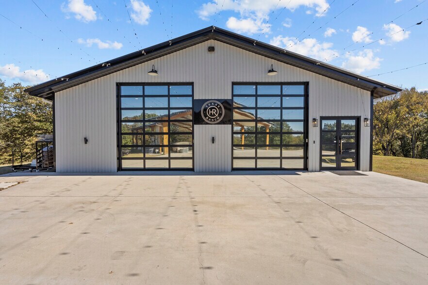 More Photos Of 9016 Private Road 2329, Terrell Lodge Meeting Hall For Sale