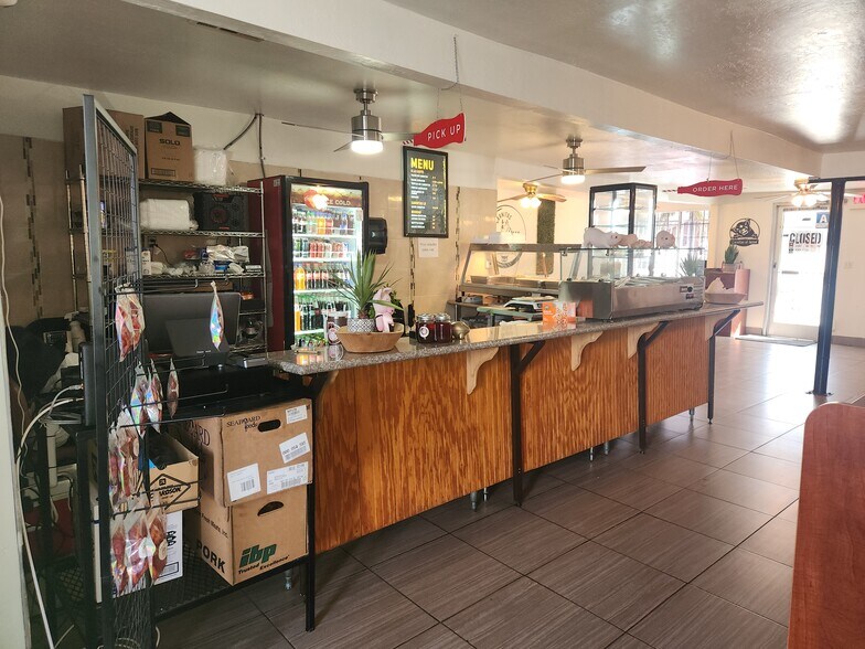 More Photos Of 440 E St, Wasco Restaurant For Sale
