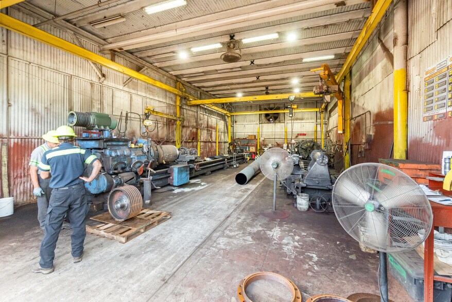 More Photos Of 204 5th St, Orlando Industrial For Sale