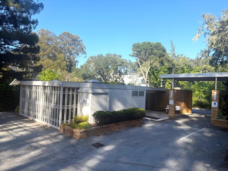 Primary Photo Of 965 Pacific St, Monterey Medical For Sale