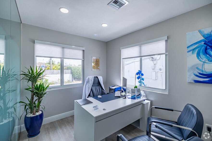 More Photos Of 6443 Bird Rd, Miami Medical For Sale