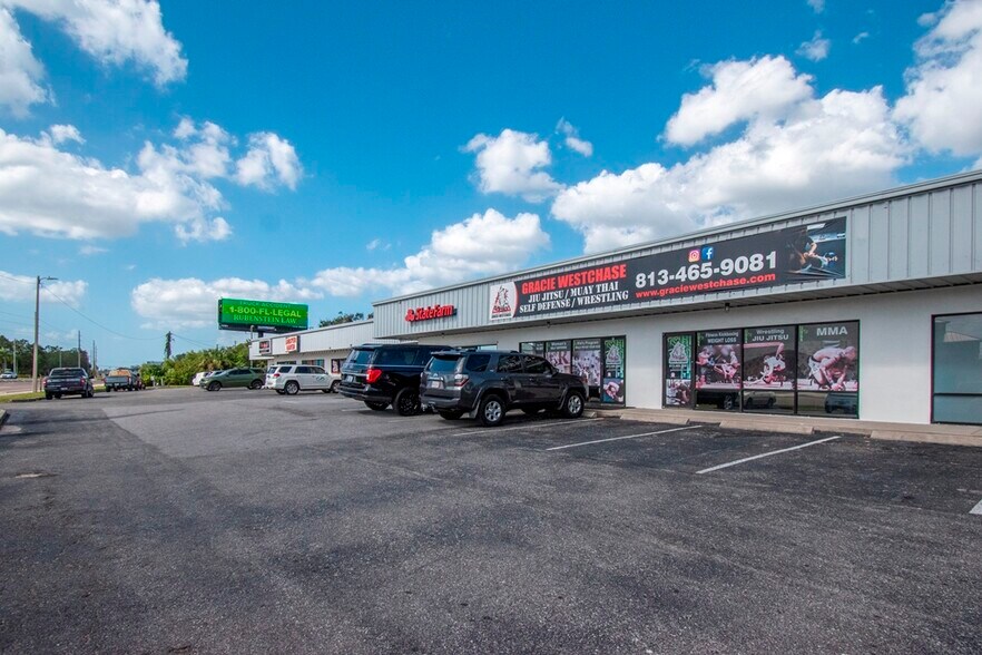 More Photos Of 12807 W Hillsborough Ave, Tampa Storefront For Sale