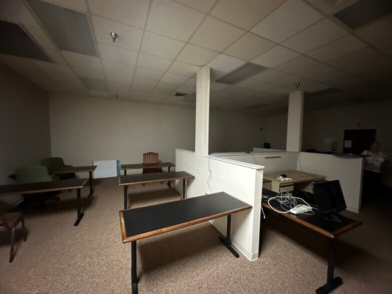 More Photos Of 201 N Troup St, Valdosta Office For Sale