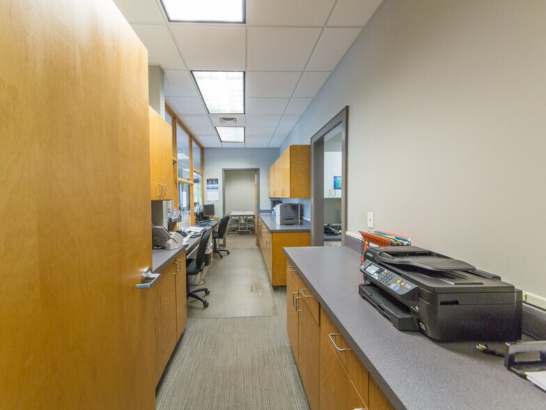 More Photos Of 900A Centrepark Dr, Asheville Medical For Sale