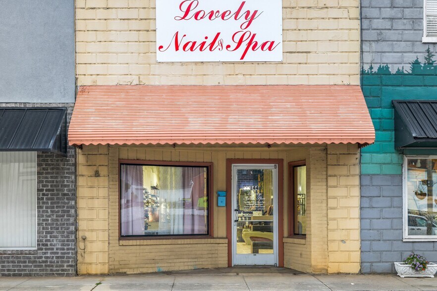 Primary Photo Of 144 E Broadway, Newport Storefront Retail Office For Sale