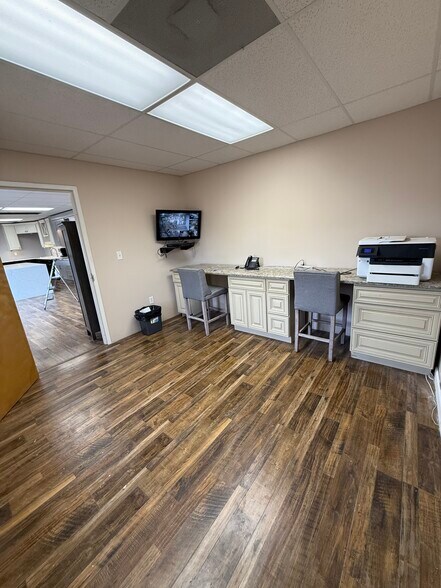More Photos Of 2085 First Commercial Dr, Southaven Warehouse For Sale
