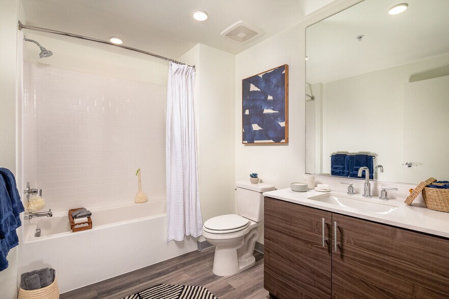 More Photos Of 1331 N Cahuenga Blvd, Los Angeles Apartments For Lease