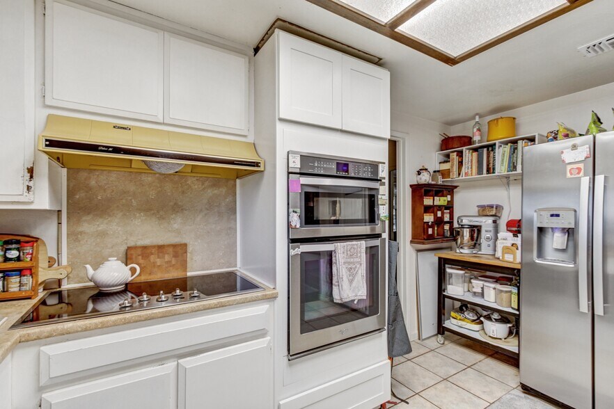 More Photos Of 4833 College Oak Dr, Sacramento Multifamily For Sale
