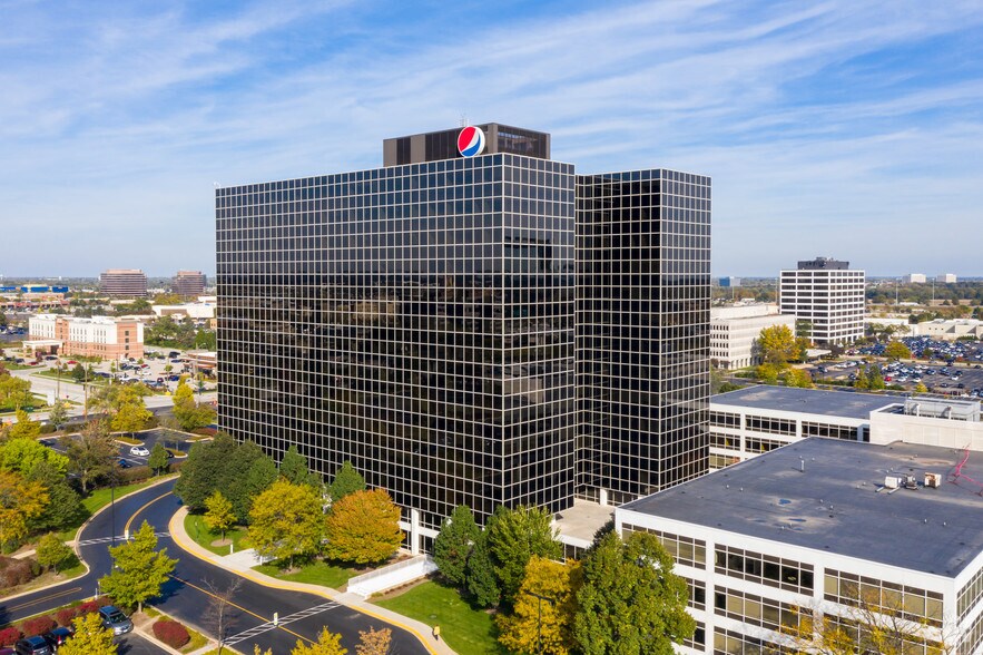 Primary Photo Of 1475 E Woodfield Rd, Schaumburg Office For Lease