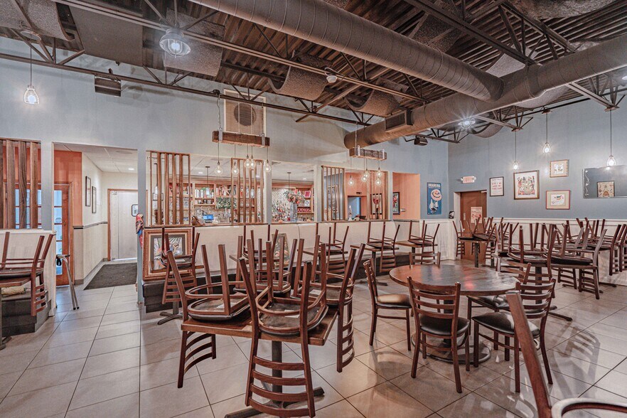 More Photos Of 754 Cherokee st, Fountain Hill Restaurant For Sale