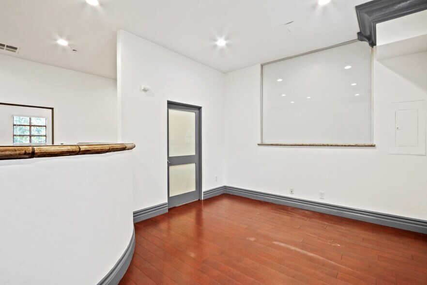 More Photos Of 1252-1254 Irvine Blvd, Tustin Medical For Lease