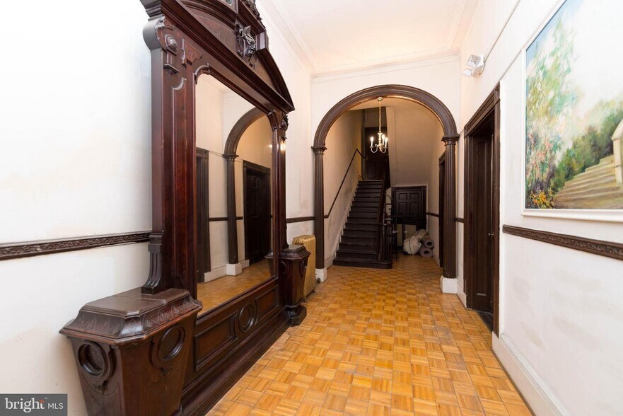 More Photos Of 18 W Franklin St, Baltimore Office Residential For Sale