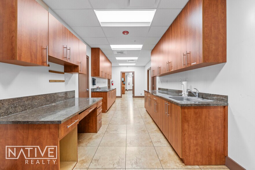 More Photos Of 311-313 E Hallandale Beach Blvd, Hallandale Beach Freestanding For Lease