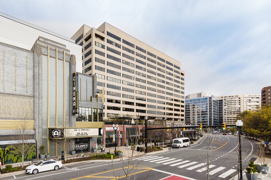 More Photos Of 1550 Crystal Dr, Arlington Office For Lease