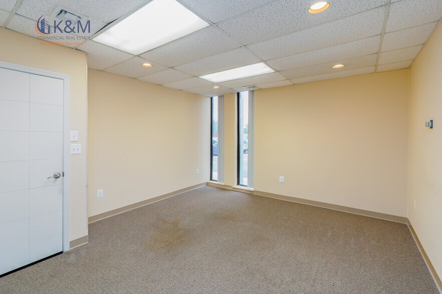 More Photos Of 6120 Brandon Ave, Springfield Medical For Sale