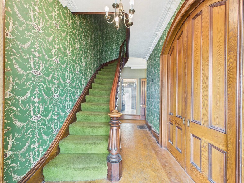 More Photos Of 40 E Genesee St, Auburn Storefront Retail Residential For Sale