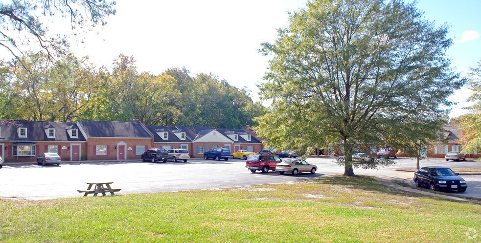 More Photos Of 3073-3097 Brickhouse Ct, Virginia Beach Office For Lease