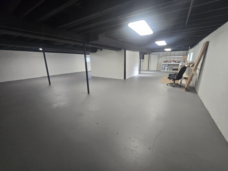 More Photos Of 1095 W Huron St, Waterford Medical For Sale