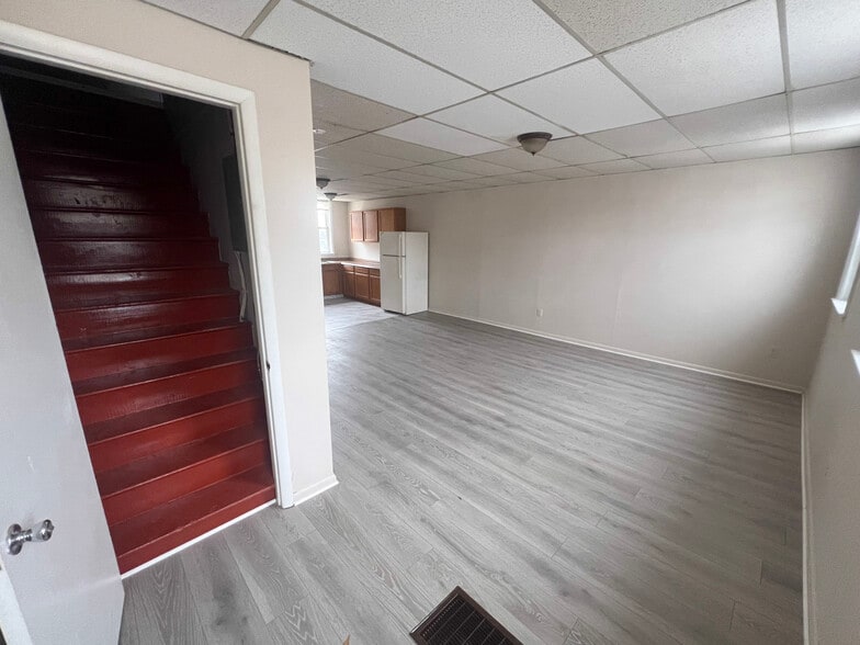 More Photos Of 5307 York Rd, Baltimore Storefront Retail Residential For Sale