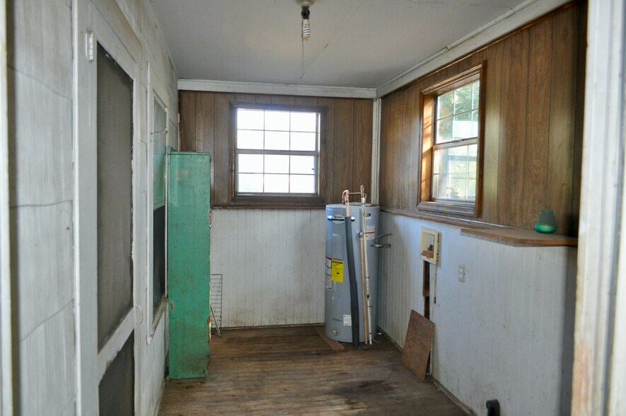 More Photos Of 31 McKinney St, Beech Island Warehouse For Sale